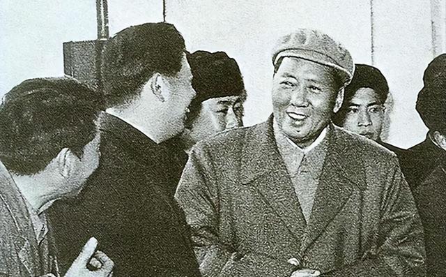 毛主席视察天津时想见李银桥，得知他已经入狱，伟人只说了两个字