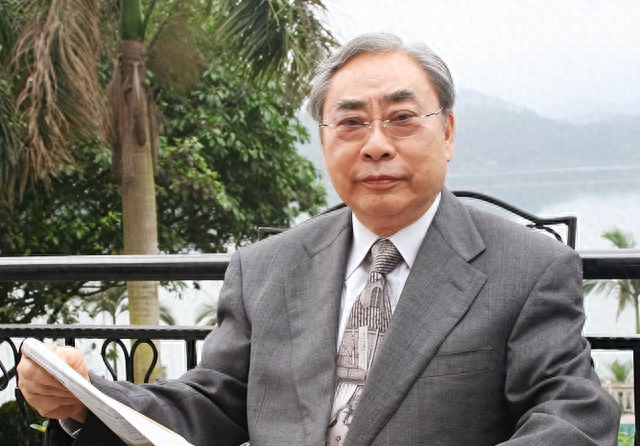 大儿子沉迷美色无心家业，二儿子败光400亿，一世英名被后代毁掉