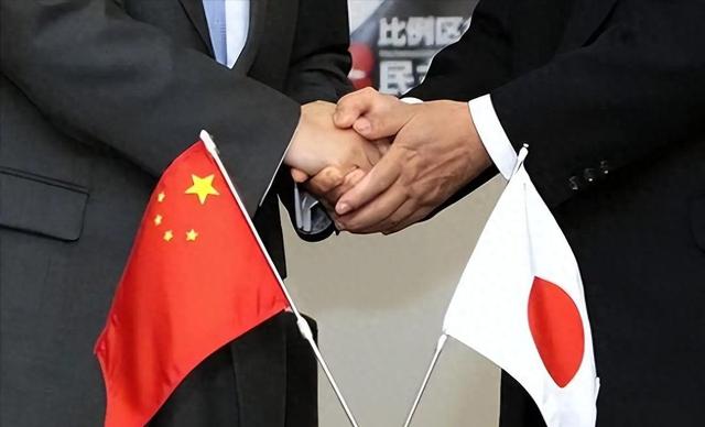 跪下！时隔10年，中日迎来翻天巨变，日方最新表态，外交部曾怒批