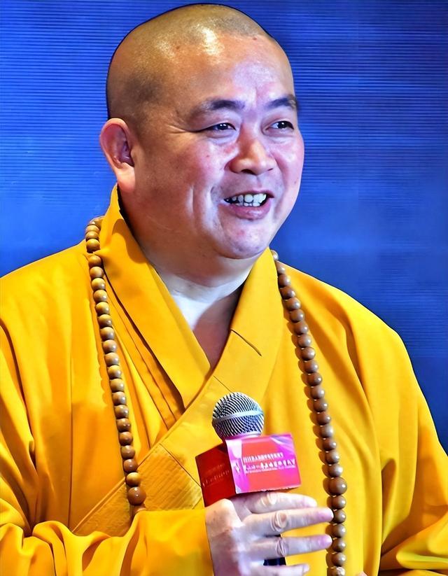 越扒越劲爆！释永信在少林寺的奢靡生活，你想都不敢想！
