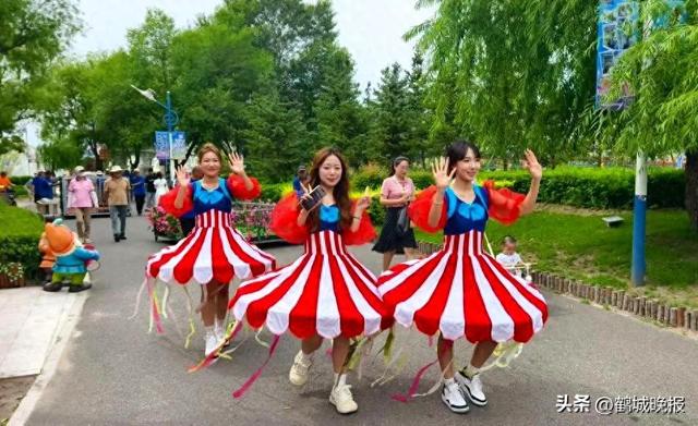 鹤城欢乐世界夏季艺术节暨“浪漫鹤城-百日花约”嗨夏狂欢季活动火热开启