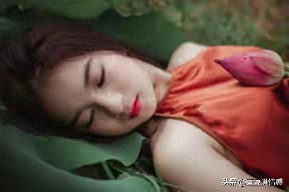 为啥不少女人对五六十岁的男人不轻易拒绝？3个实在原因，藏不住