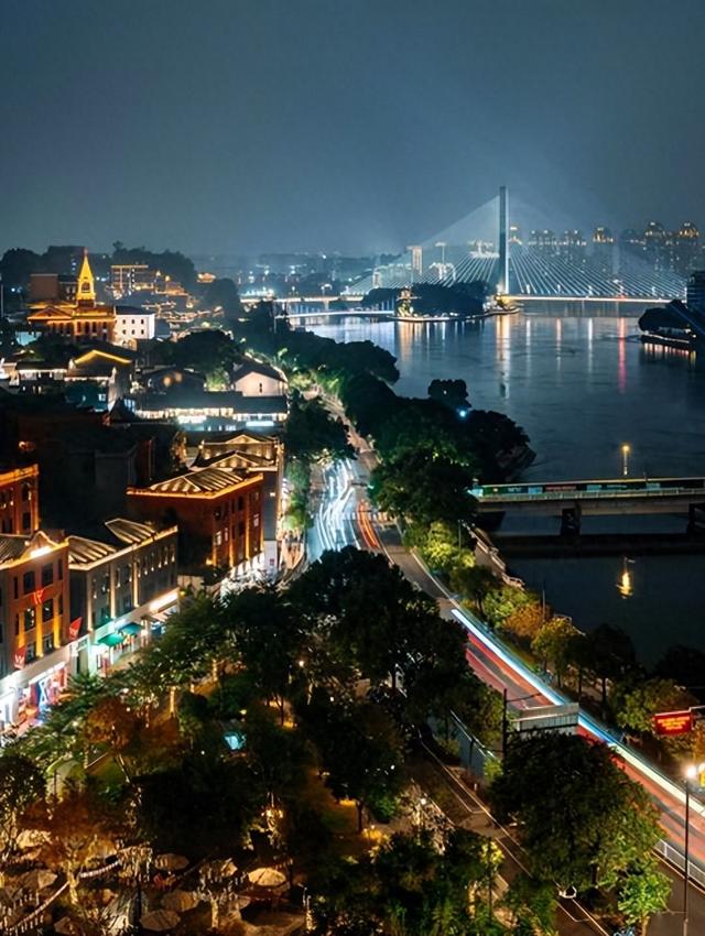 福州烟台山拥堵困局：旅游热度下的交通大考