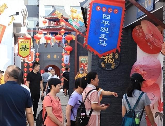 沈阳新晋网红打卡地！耳朵眼胡同开街！