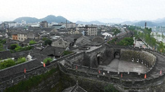 江南长城古今鹿