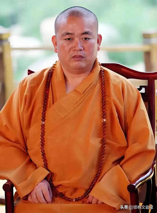 释永信邻居发声：当年他大哥从少林寺带回一个装满钞票的尼龙袋子