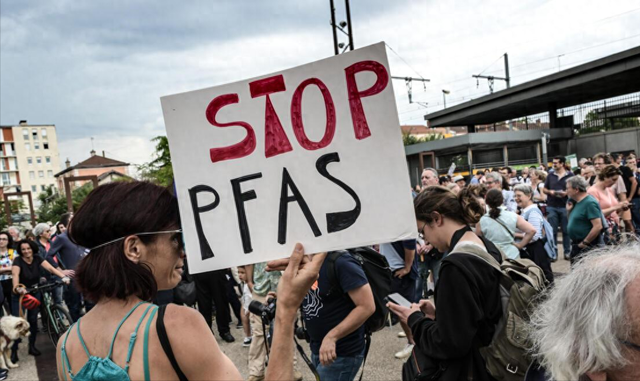 堪比切尔诺贝利？不死毒物窜全球，欧盟8大豁免口让化工巨头笑了