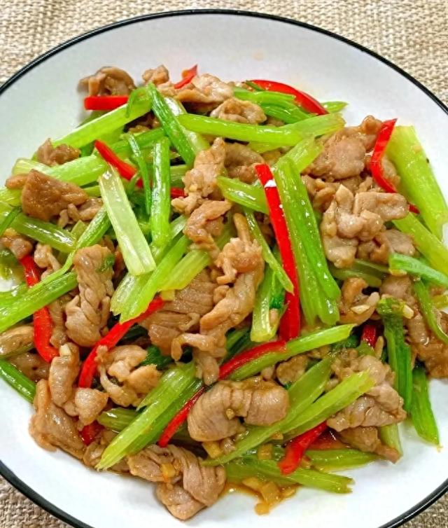 孕早期养生食谱家常菜大全（孕期补营养别瞎吃 6道孕妈快手菜）