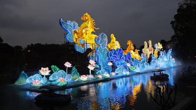 春节到广东过“暑”假｜新春顶流，沉浸赏灯！广州新春灯会打卡攻略请收好