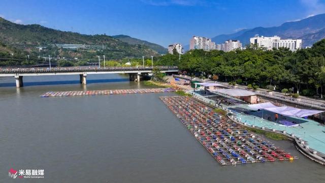 米易灯会 下月亮灯！90余组灯组解锁马年“最浓年味”