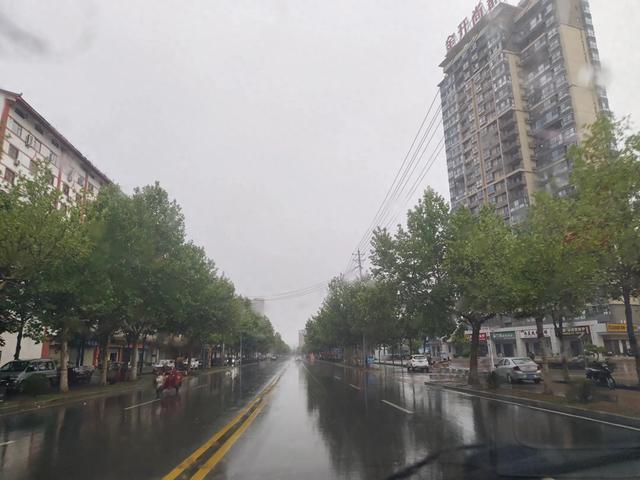 我们今天本来要去兰州水墨丹霞，却在会宁县被战友"俘虏”了
