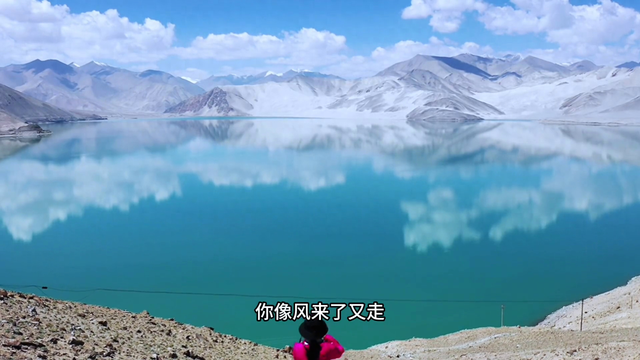 新疆白沙湖：惊艳的碧绿湖泊，如梦似幻！