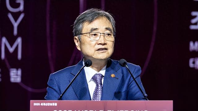 韩国外长离开北京当天，李在明宣布“选美国”，想让中国别太计较