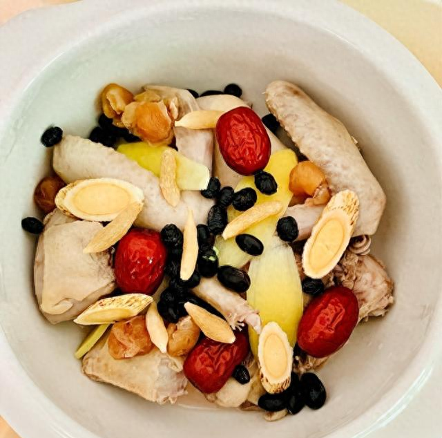 冬天气血差	，这五样家常食材要常吃，驱寒补气血，轻松过寒冬