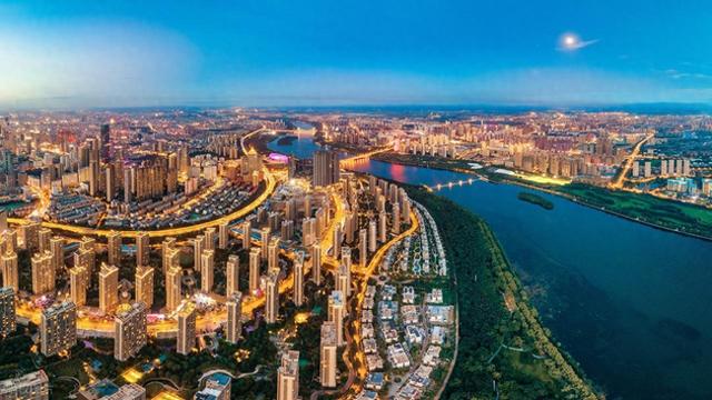 辽宁这座特大城市，是东北最大的交通枢纽，有8市共用国际机场！