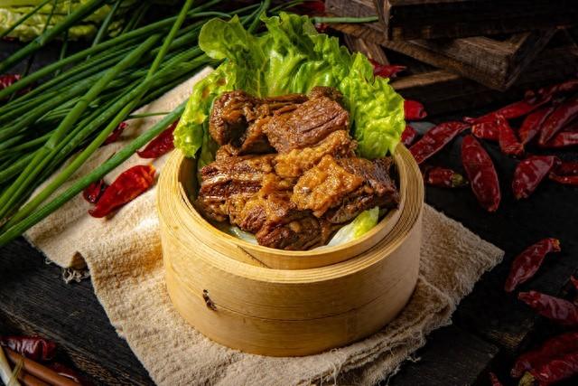 厨房优化管理（现代厨房管理技巧打造高效整洁安全的烹饪空间）