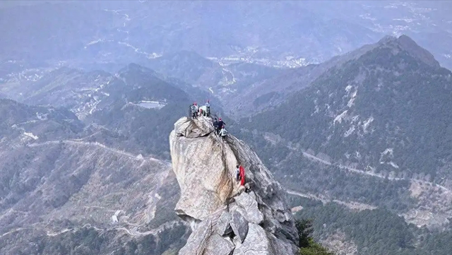 退伍老兵徒步金刚台失联，曾发消息“我快崩了”， 11天后不幸遇难