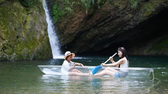 “清凉经济”打造休闲新去处#