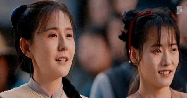 女演员身材很重要	，同样穿旗袍，39岁热依扎与36岁柴碧云差别明显