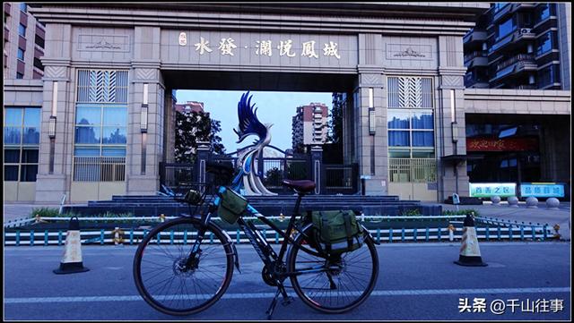 一个人骑车的早晨，才是成年人最顶级的放松方式，比躺平爽10倍！