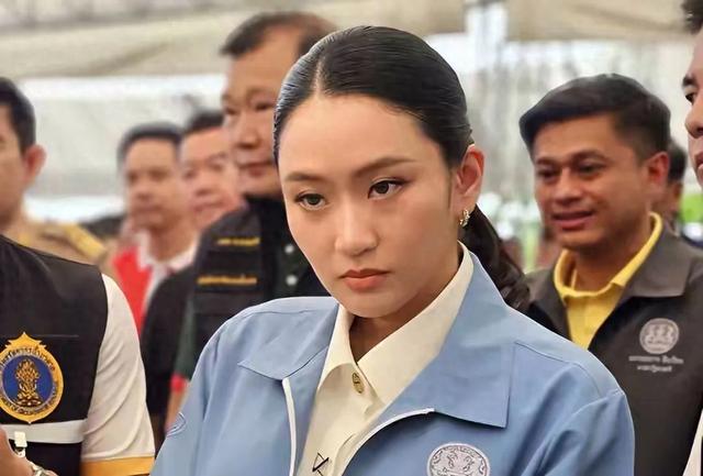 这一仗彻底把泰国打醒，卡了中国四年的军购，佩通坦内阁终于点头