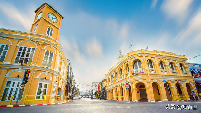 泰国普吉迎来火热新年假期 预计2026年元旦期间旅游强劲复苏