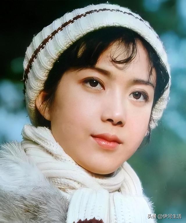 84年，大姐辞去教师工作随军，15年换6个部队，竟成了一个多面手