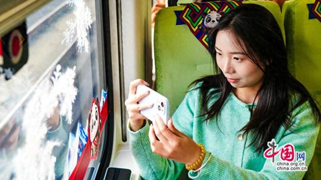 川青铁路“冰雪列车”续写冬日精彩(图)