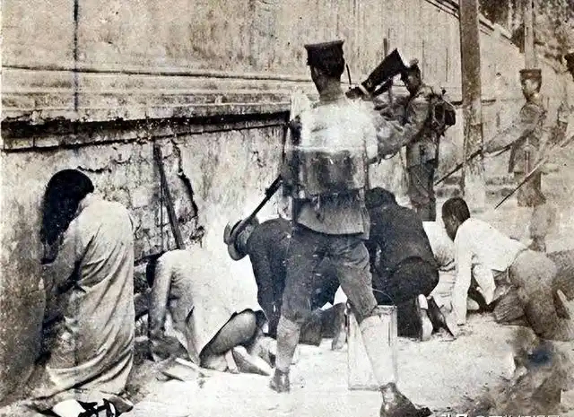 色虐女囚游戏攻略（日军泯灭人性的酷刑个个针对女犯）