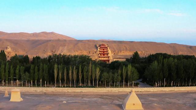 敦煌：科技护脉 文旅造血 丝路传声