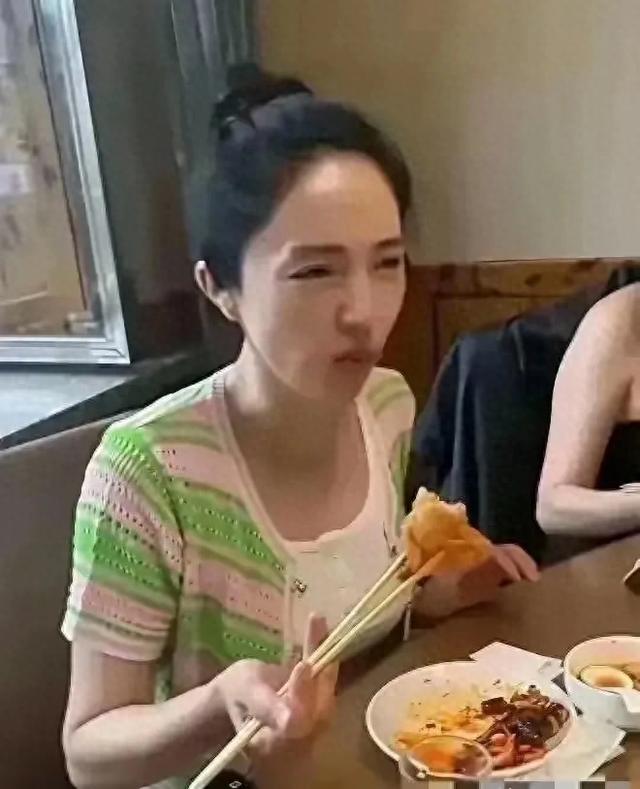当年万人追求的女神，现在竟然老成这样，花期也太短了吧