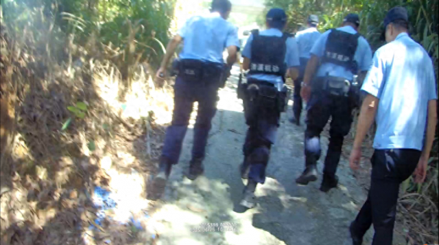 两人挑战“网红”登山路线被困 多方力量37小时成功救援