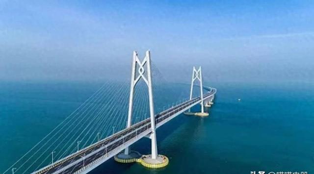 李嘉诚套现228亿美金时，他把虎门大桥300亿过路费裸捐