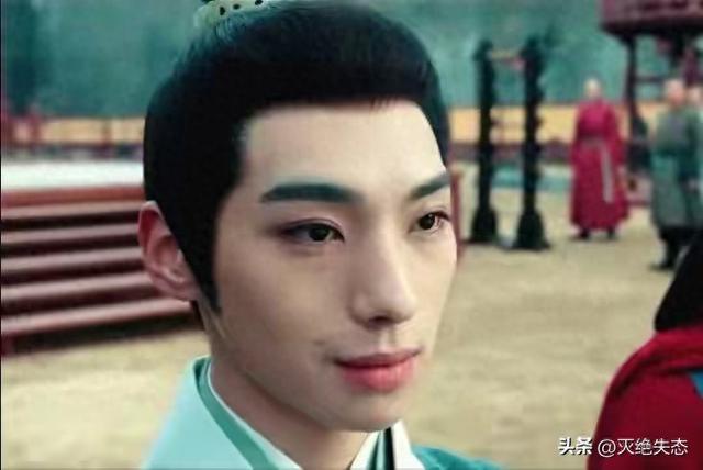 脸僵斗鸡眼，绿豆眼，长相磕碜却演“绝世美男”，到底谁给的自信