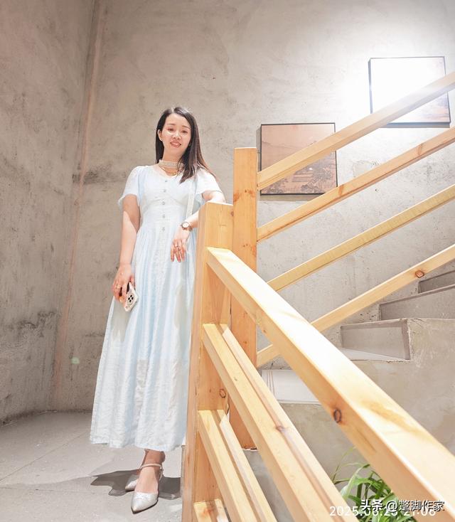 湘女李朝：从讲台17年到AI工作室，她如何用科技守护人文温度？