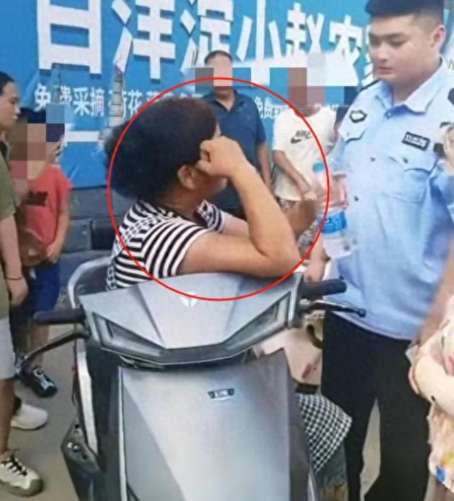 白洋淀又火了！恶意扎胎之后又拦路致游客中暑，警方调解都没用？