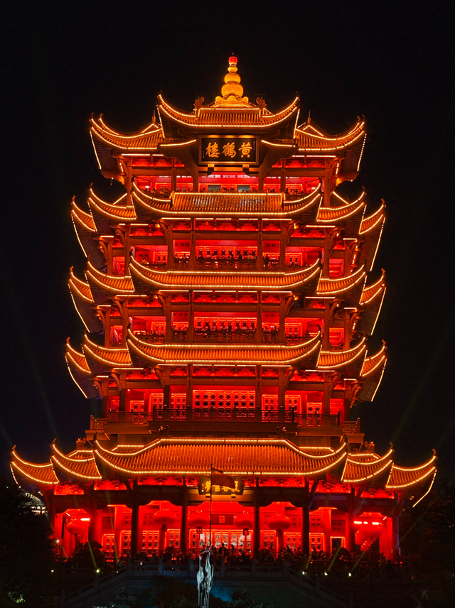 武汉持续高温，黄鹤楼热度不减，黄鹤楼你真的玩对了吗？