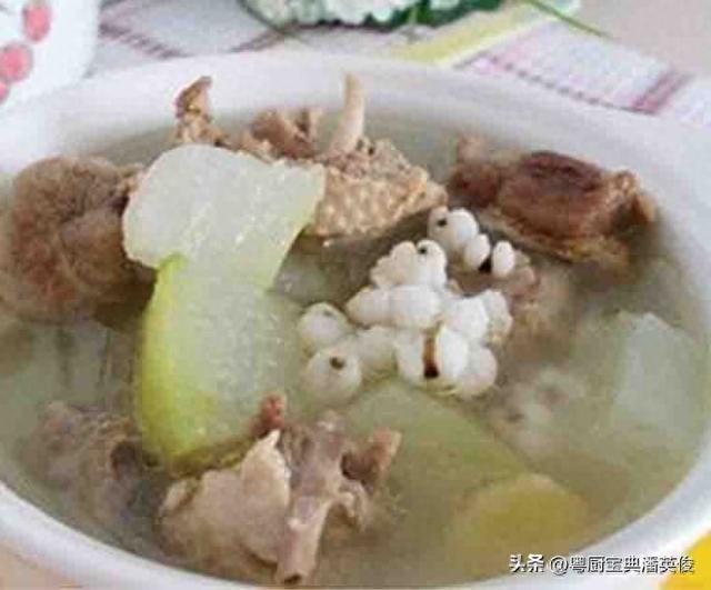 花胶炖鸭功效与作用 花胶炖鸭功效与作用是什么