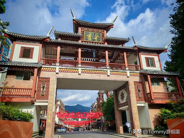 开着房车避暑季：金秀县城是山水瑶城景区，一场房车与自然的邂逅