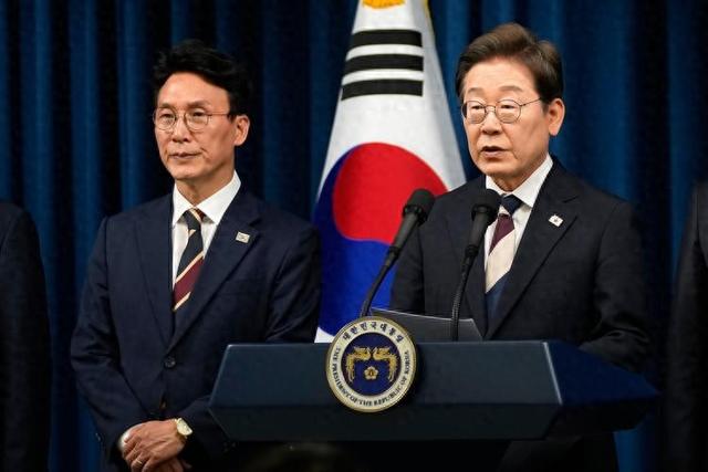 李在明拒绝出席中国阅兵，王毅挂断电话，送了韩国一句话