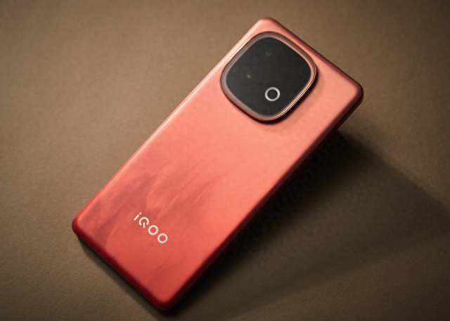 相差200多元，iQOOZ10TurboPro和iQOOZ10Turbo+有什么区别？
