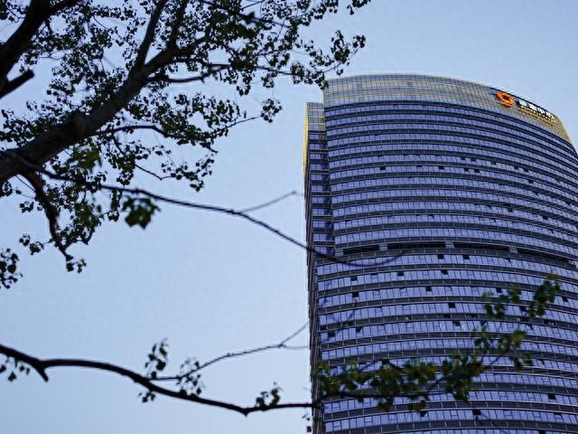 天风证券：40亿债务展期与证监会立案双浪叠加，前三季净利扭亏！