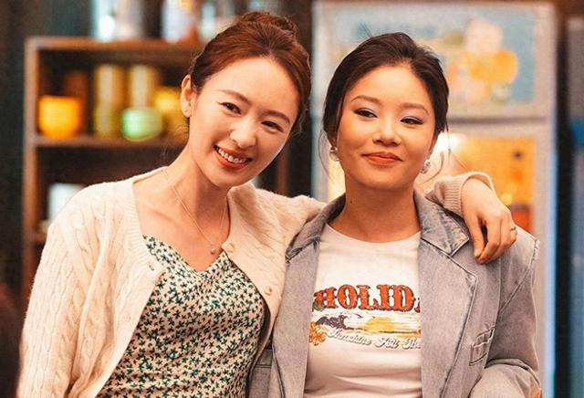 《四喜》直到生母被推下楼，沈明珠才知，养父才是盘算她最深的