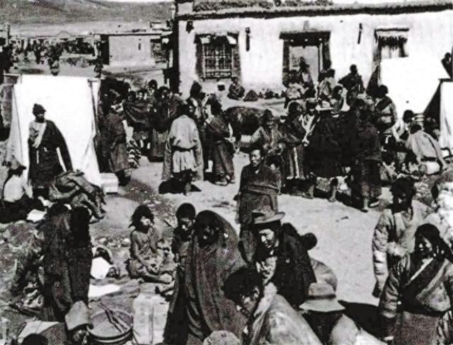藏北重镇那曲60年回眸：从色尼河到塔恰拉姆山