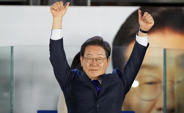 不敢得罪美国，也不敢得罪中国！李在明确定不来中国了，中方直接把邀请函递到韩国三号人物手中