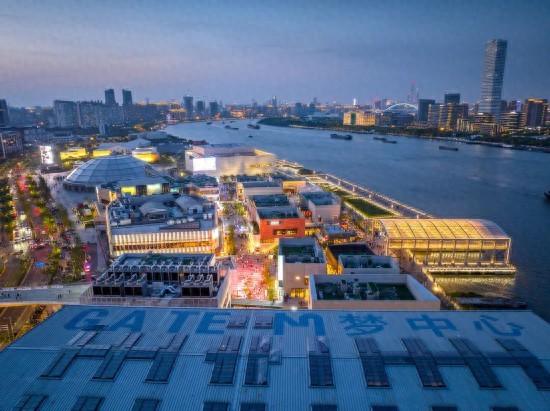 上海水岸边的夜间好去处，来这里感受夏日氛围