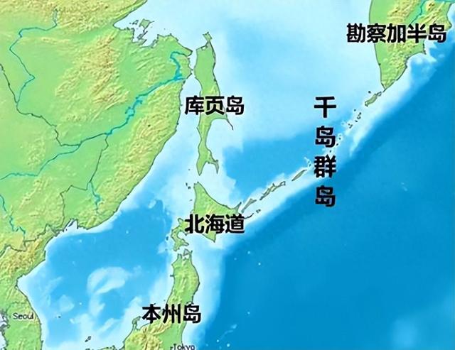 东亚局势紧张，俄军舰突然开进千岛群岛，也想对日本动手？