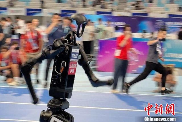 人形机器人为什么“没有脸”？