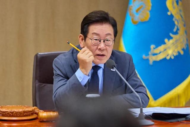 韩国外长刚离开北京，李在明就说出心里话，中美之间他已做出选择
