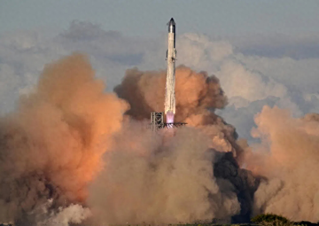 关键一步！SpaceX星舰终极试飞，下一代原型直指月球火星！